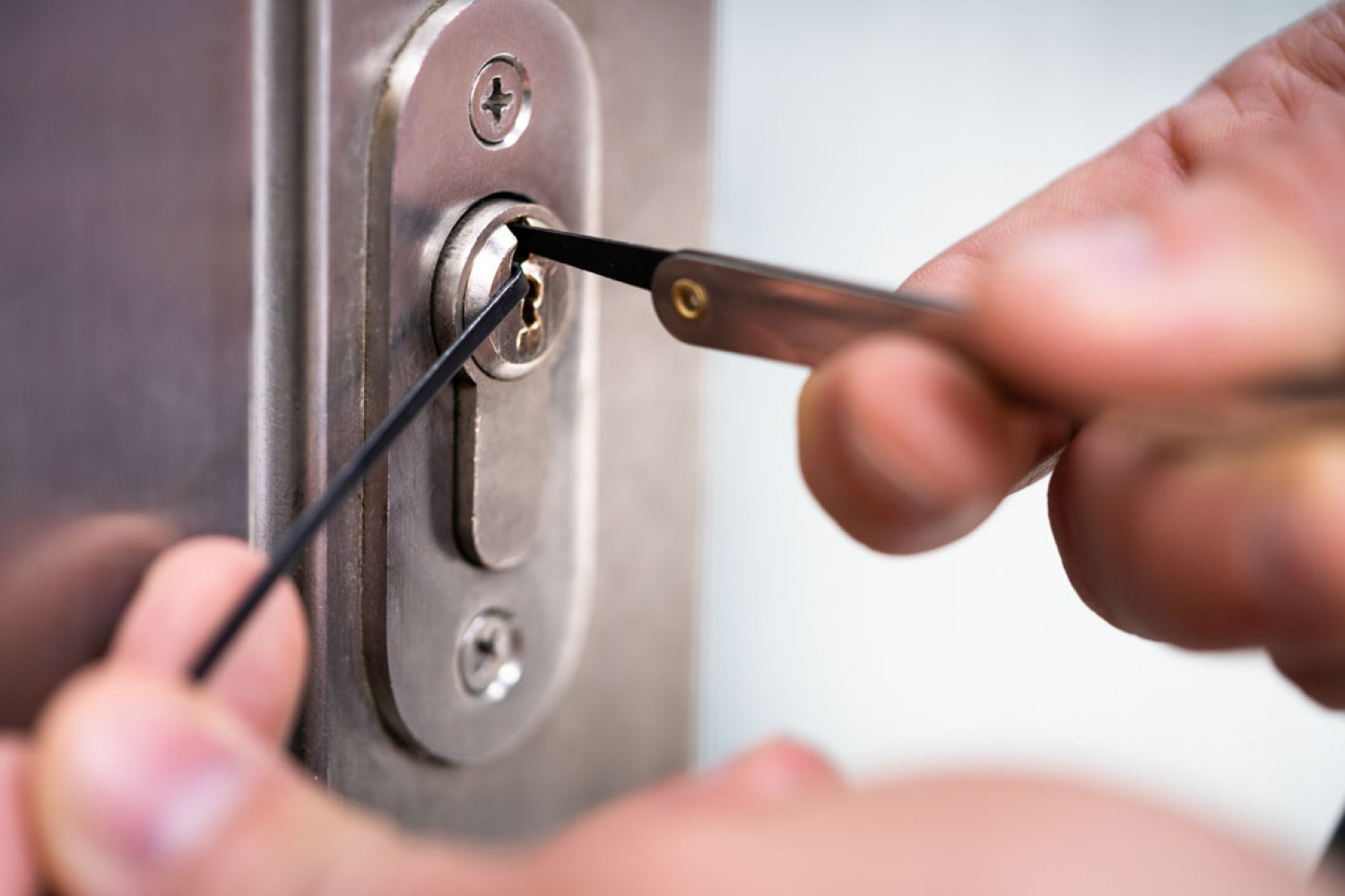 Plan and employ commercial locksmith knowledge to protect your company